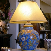 Dekoracyjna lampa stołowa
